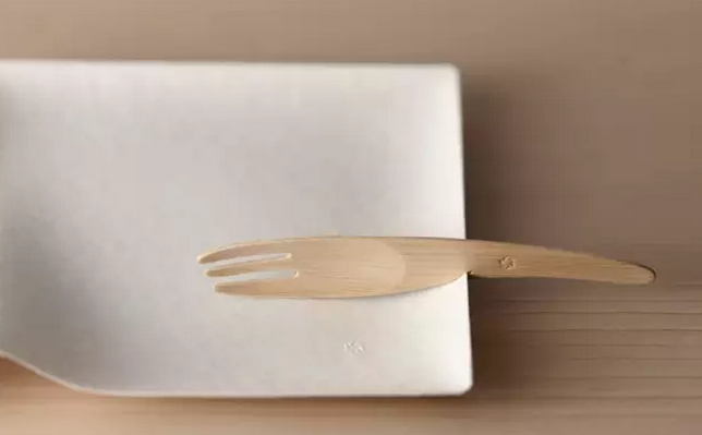1534488013103289.png 一次性餐具竟然美得像藝術(shù)品!(4).png